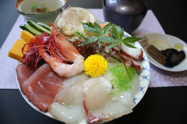 九十九里蛤入り 海鮮丼